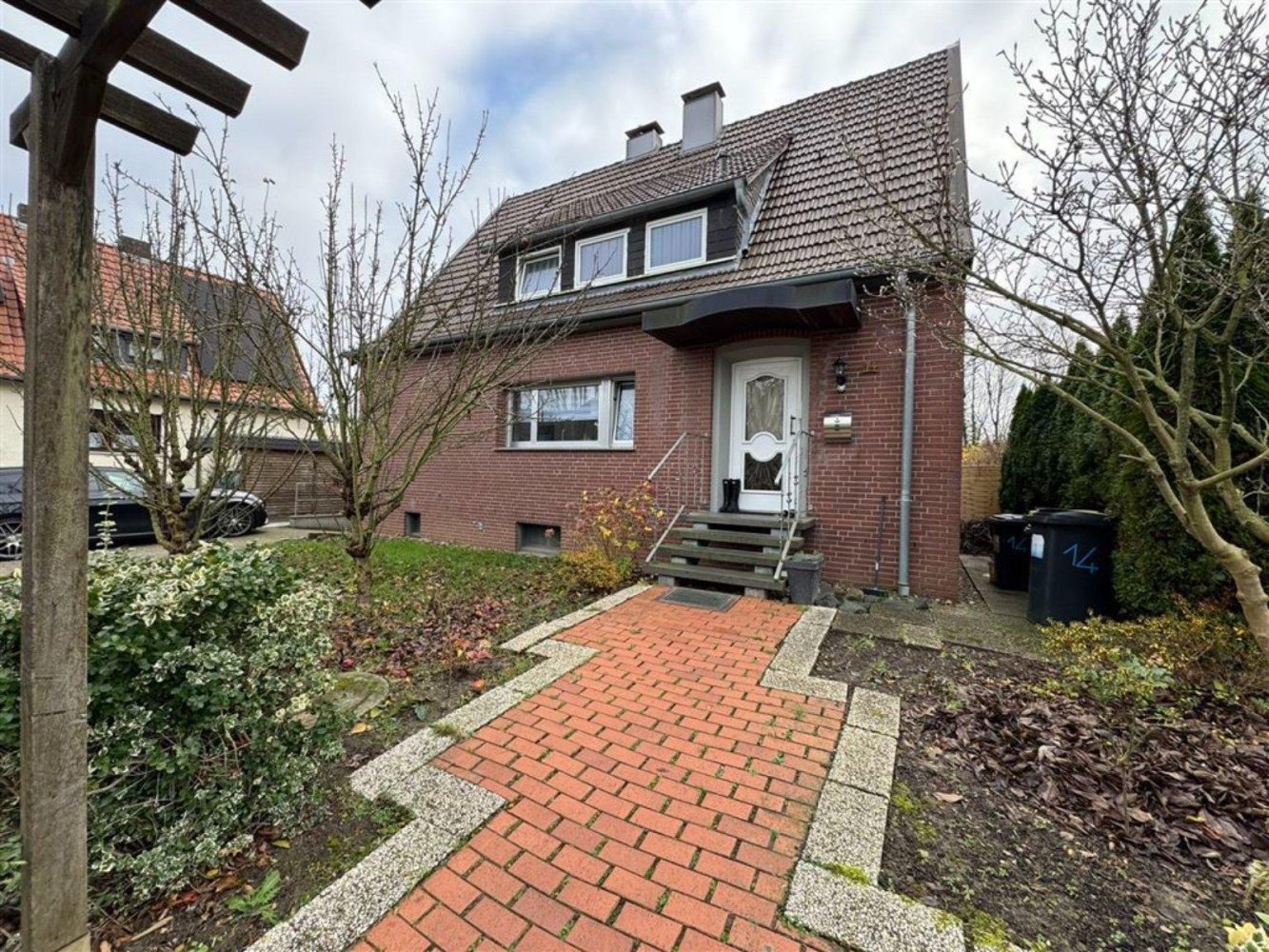 Casa de 3 dormitorios en Bielefeld, Germany No. 78809