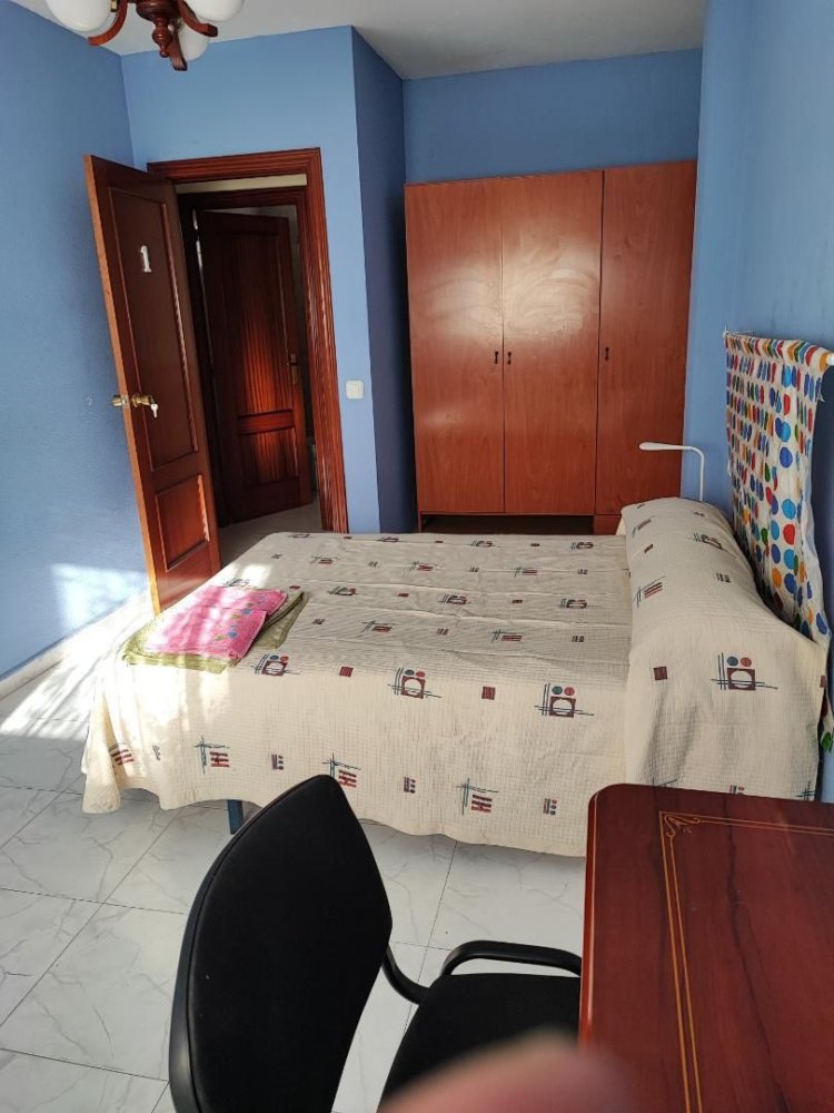 Apartamento de 4 dormitorios en Cáceres, Spain No. 165989