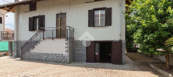 2 bedrooms House in Cirié, Italy No. 282534 2