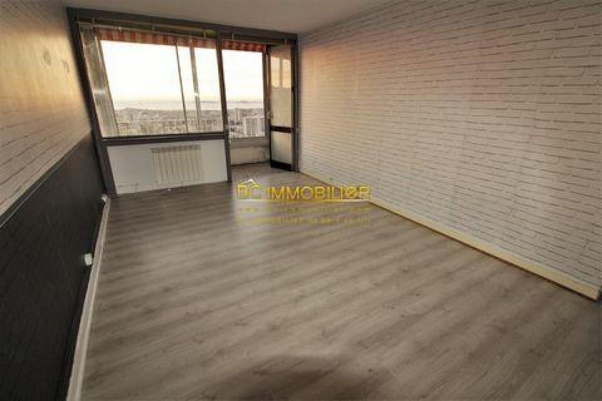 2 chambres Condo à Marseille, France No. 8373