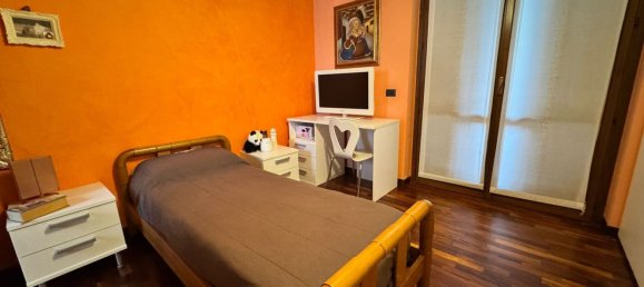 4 rooms Villa in Gravellona Toce, Italy No. 290646 9