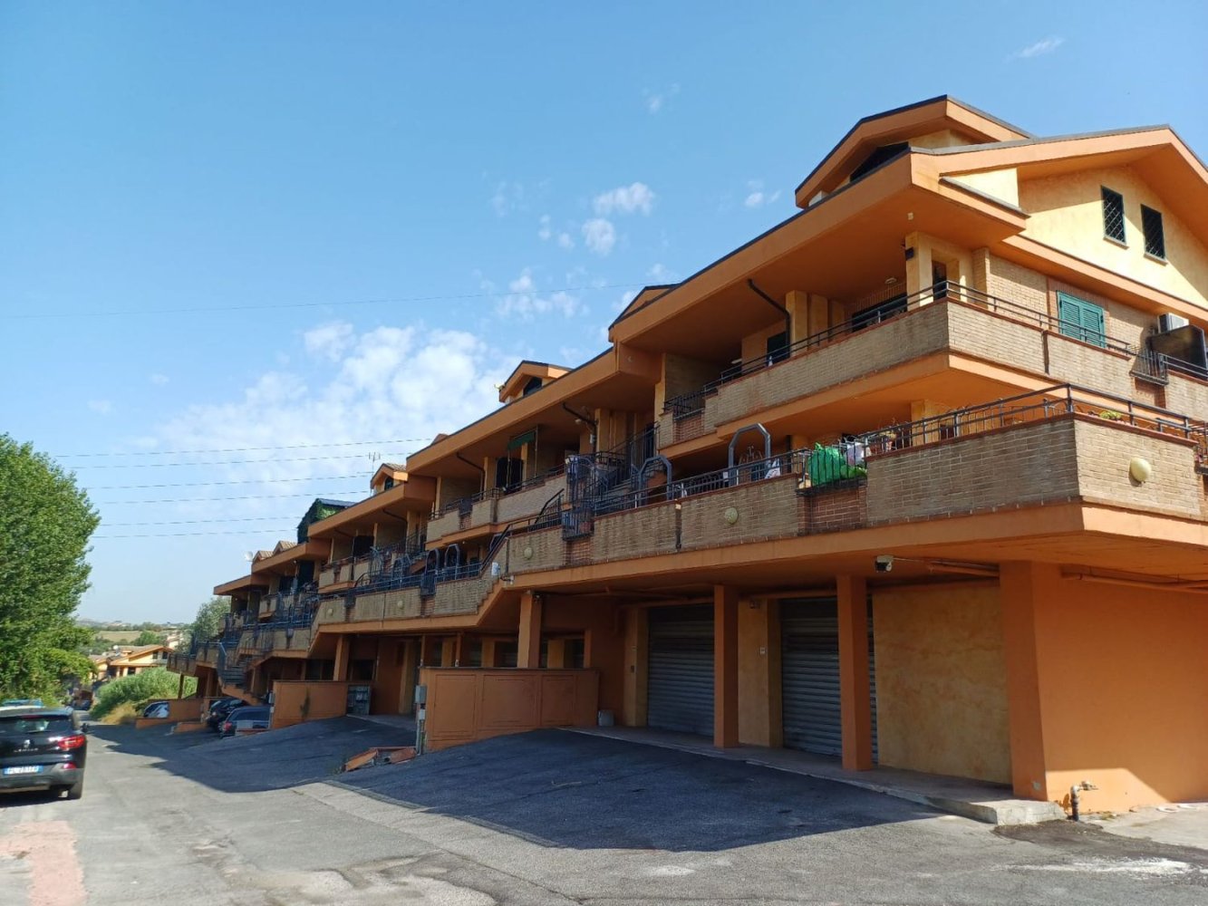 3 bedrooms Duplex in Guidonia Montecelio, Italy No. 356964