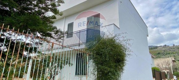 5 rooms Villa in Palermo, Italy No. 39286 10