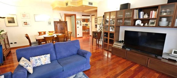 Apartamento de 3 dormitorios en Verona, Italy No. 196666 6