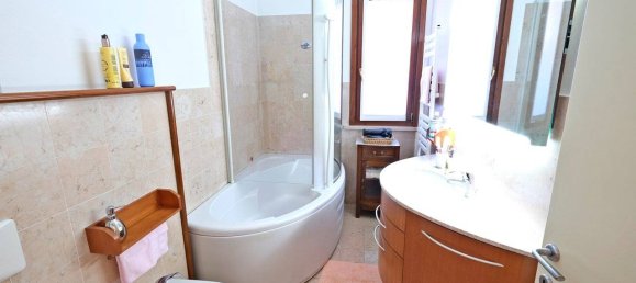 Apartamento de 3 dormitorios en Verona, Italy No. 196666 24