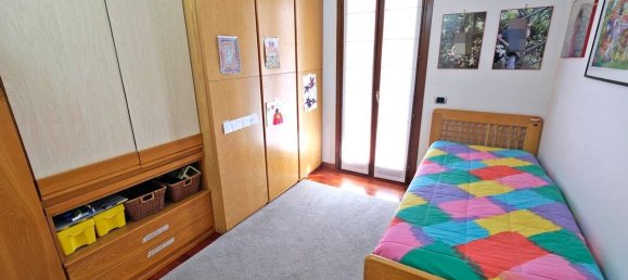 Apartamento de 3 dormitorios en Verona, Italy No. 196666 18