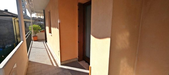 Apartamento de 3 dormitorios en Verona, Italy No. 196666 37