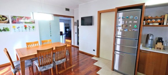 Apartamento de 3 dormitorios en Verona, Italy No. 196666 7