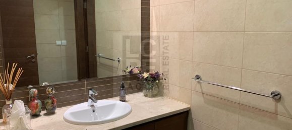 5 bedrooms Villa in Al Raha Golf Gardens, UAE No. 6017 24