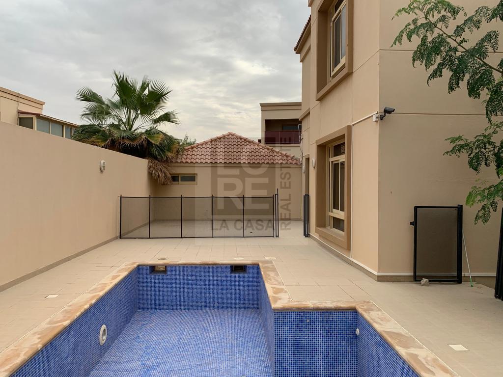 5 bedrooms Villa in Al Raha Golf Gardens, UAE No. 6017