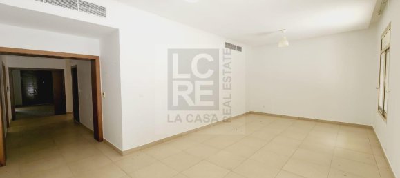 5 bedrooms Villa in Al Raha Golf Gardens, UAE No. 6017 21