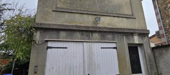 4 bedrooms Villa in Villeneuve-le-Roi, France No. 325902 2