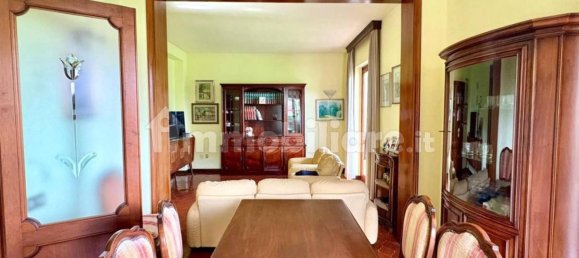 3 bedrooms House in Massa, Italy No. 349432 8