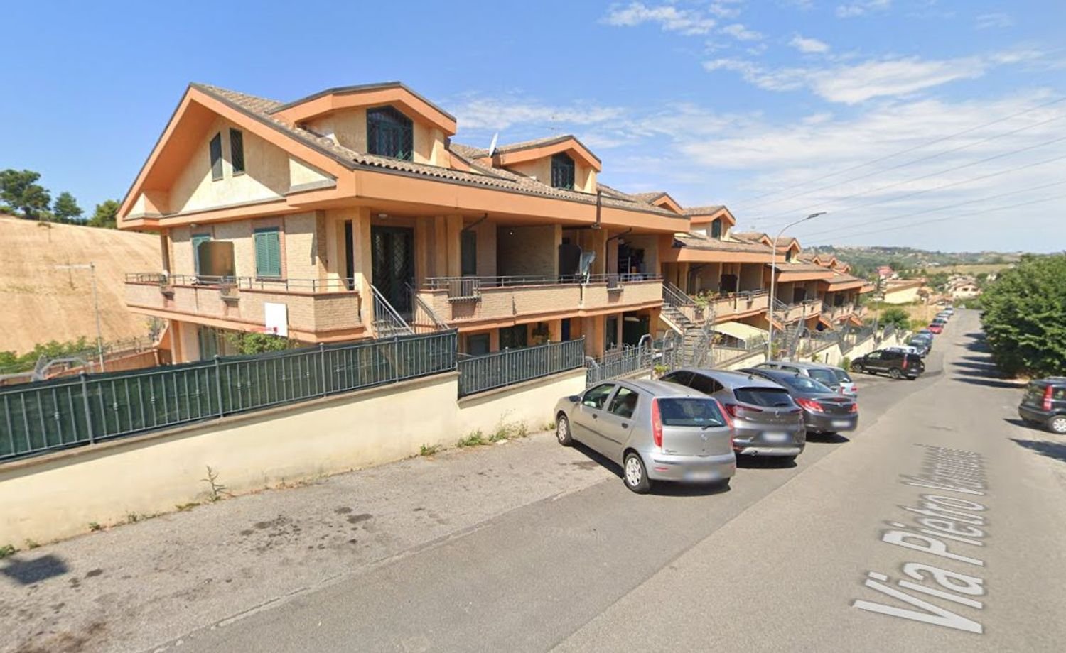 Apartamento de 4 dormitorios en Guidonia Montecelio, Italy No. 344362