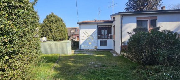 Casa de 2 habitaciónes en Besana in Brianza, Italy No. 147236 9