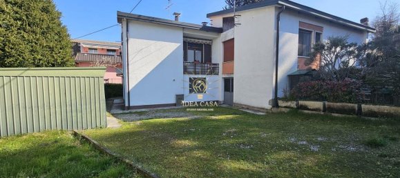 Casa de 2 habitaciónes en Besana in Brianza, Italy No. 147236 8