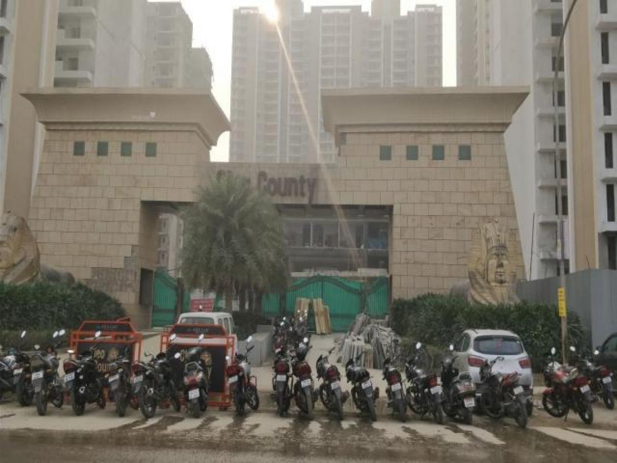 3 bedrooms House in Noida, India No. 61668