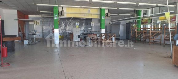 Almacén en Padua, Italy 2948 m² No. 320965 3