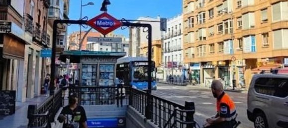 2 bedrooms Apartment in Madrid, Spain No. 168993 10