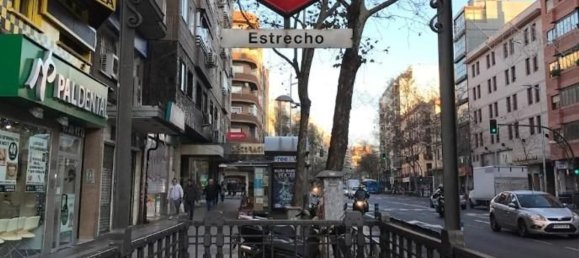 2 bedrooms Apartment in Madrid, Spain No. 168993 9