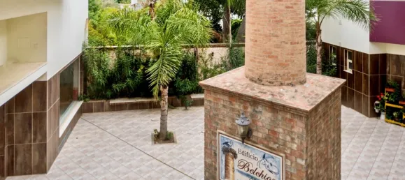 409m² Commercial property in Ferragudo, Portugal No. 138165 2