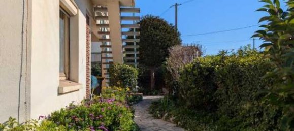 6 bedrooms House in Agde, France No. 193034 2