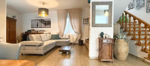 3 bedrooms Villa in Molinella, Italy No. 329789 6