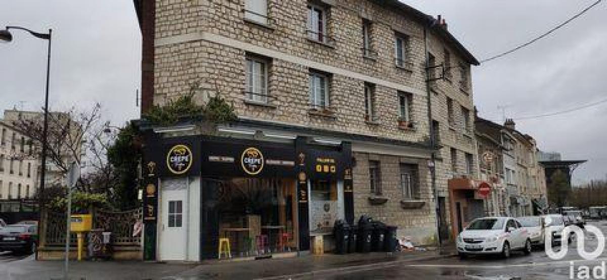 Studio in the Condo in Melun, France No. 24008