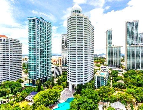 Apartamento com 3 quartos em condomínio em Pattaya, Thailand N.º 8019