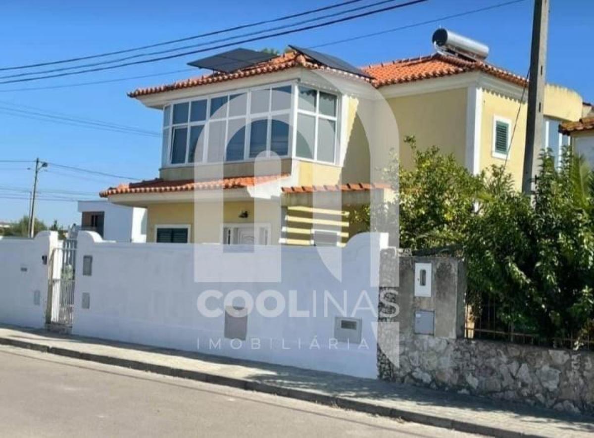 3 bedrooms House in Seixal, Portugal No. 1222