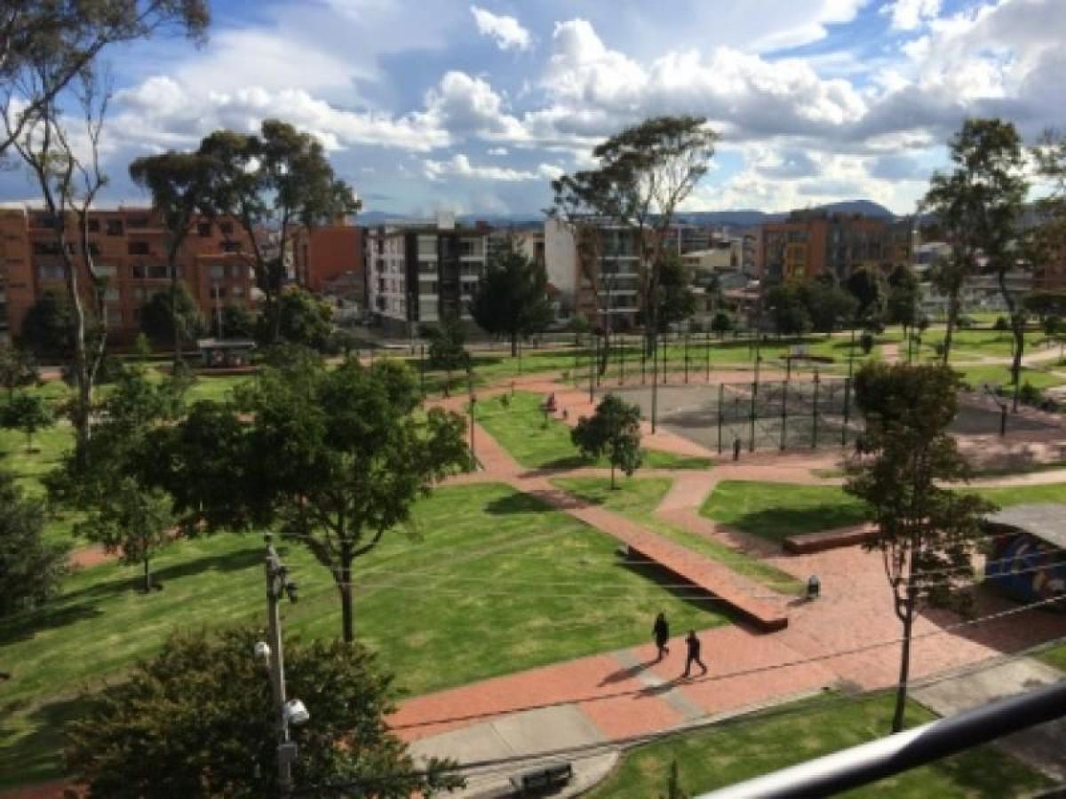 4 bedrooms House in Bogota, Colombia No. 9888