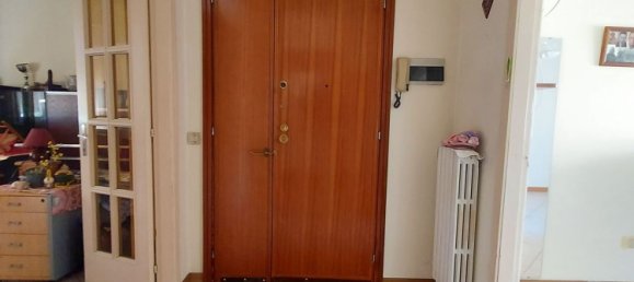 4 bedrooms Apartment in Pesaro, Italy No. 374085 3