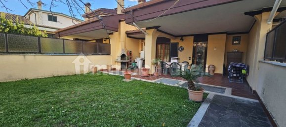 4 Schlafzimmer Villa in Guidonia Montecelio, Italy, Nr. 195326 3