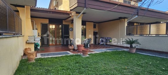 4 Schlafzimmer Villa in Guidonia Montecelio, Italy, Nr. 195326 2