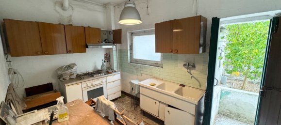 Casa de 6 divisões em Miglianico, Italy N.º 256933 4