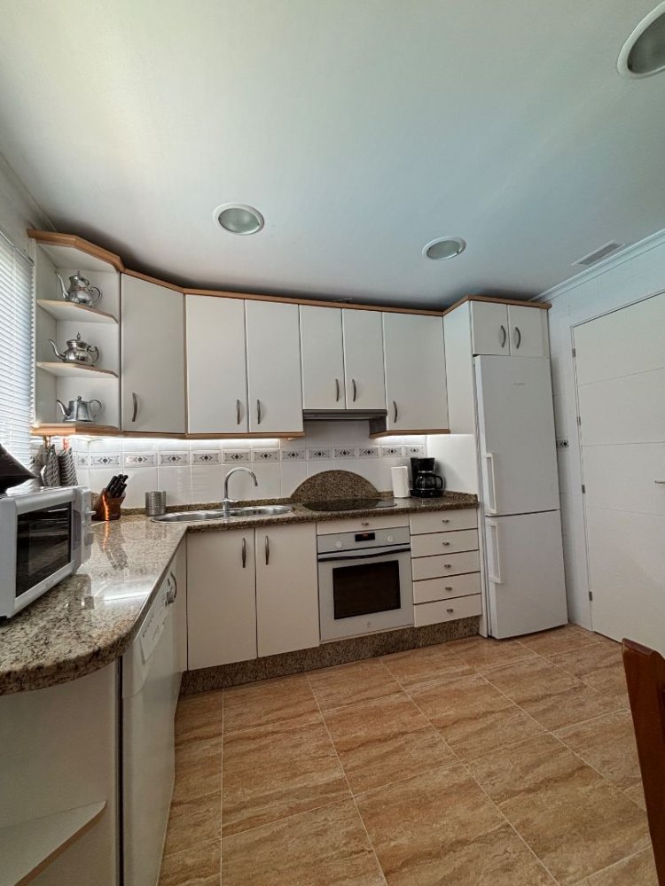 4 bedrooms Apartment in Caceres, Spain No. 273059