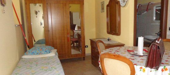 1 bedroom Apartment in Catanzaro, Italy No. 359186 2