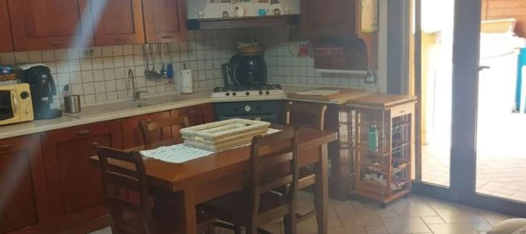 Apartamento de 4 dormitorios en Monte Grimano Terme, Italy No. 324290 2