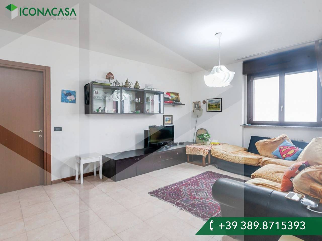 2-salle Appartement à Milan, Italy No. 241625