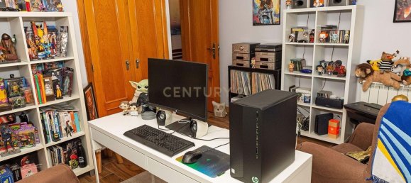 Квартира с 3 спальнями в Одивелаш, Португалия № 126230 33