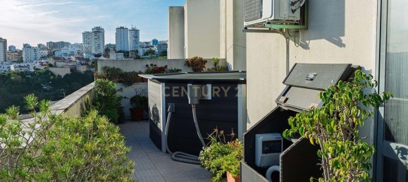 Квартира с 3 спальнями в Одивелаш, Португалия № 126230 11