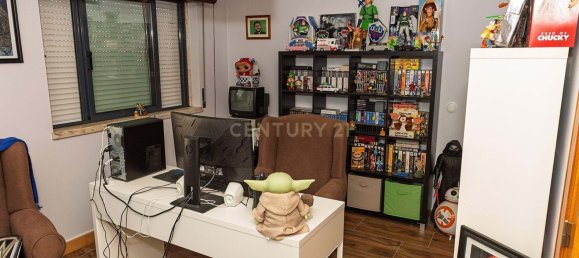 Квартира с 3 спальнями в Одивелаш, Португалия № 126230 32