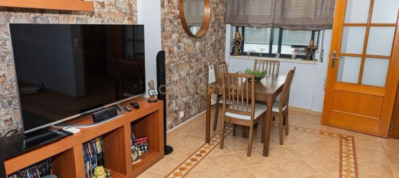 Квартира с 3 спальнями в Одивелаш, Португалия № 126230 4