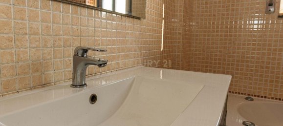 Квартира с 3 спальнями в Одивелаш, Португалия № 126230 42