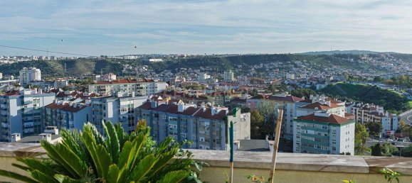 Квартира с 3 спальнями в Одивелаш, Португалия № 126230 3