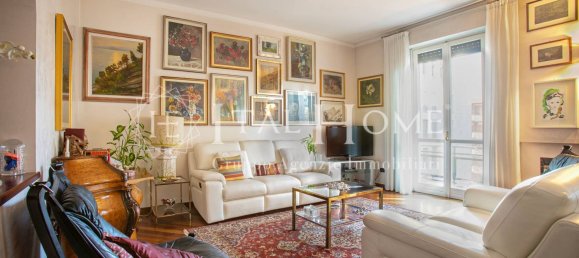 5 rooms Apartment in Bergamo, Italy No. 184854 3