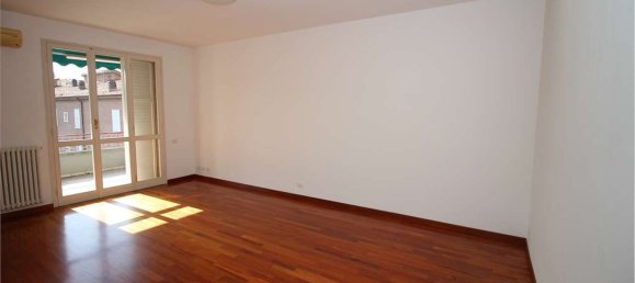 5 غرف نوم شقة في Sassuolo, Italy رقم 327216 17