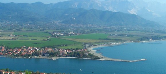 5-salle Appartement à Pontremoli, Italy No. 216000 2