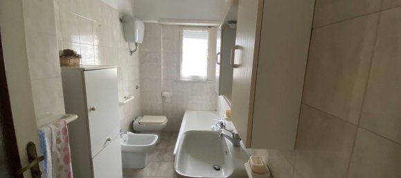 5-salle Appartement à Pontremoli, Italy No. 216000 11