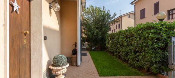 4-salle Villa à Bollate, Italy No. 16841 38